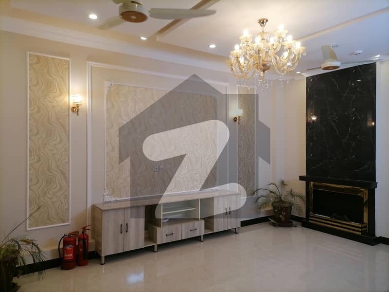 ڈی ایچ اے 11 رہبر فیز 1 - بلاک اے ڈی ایچ اے 11 رہبر فیز 1 ڈی ایچ اے 11 رہبر لاہور میں 5 کمروں کا 10 مرلہ مکان 3.5 کروڑ میں برائے فروخت۔