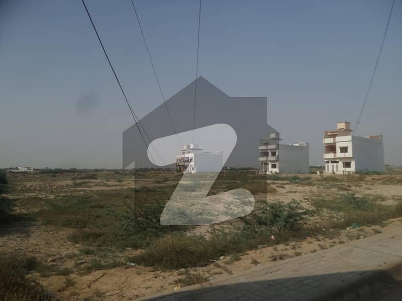 ہنسا سوسائٹی سکیم 33 کراچی میں 10 مرلہ رہائشی پلاٹ 2 کروڑ میں برائے فروخت۔