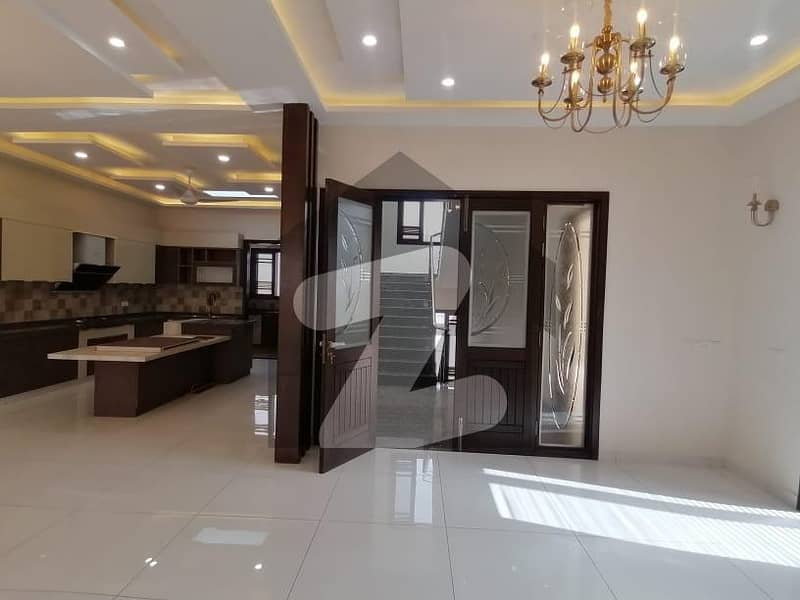 500 Square Yards House In DHA Phase 7 For Sale