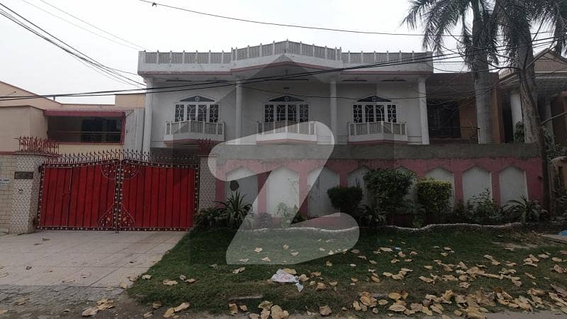 1 Kanal Semi Commercial Solid Bungalow Available For Urgent Sale