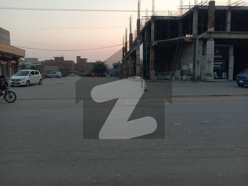 In Chak 208 Road Commercial Plot For sale Sized 780 Square Feet