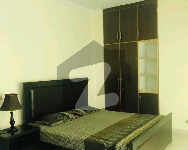 10 Marla Upper Portion In Beautiful Location Of Pace Woodlands In Lahore