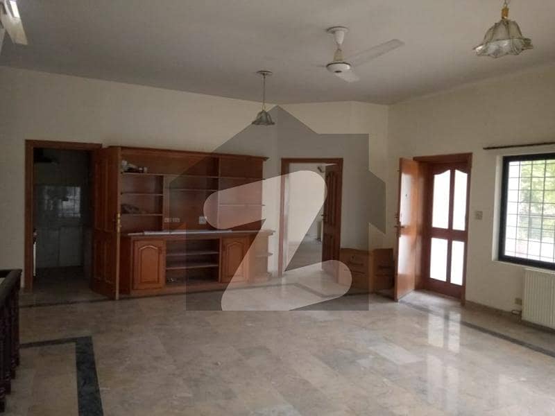 1000 Sq Yd Fully Renovated Upper Portion For Rent In F-7