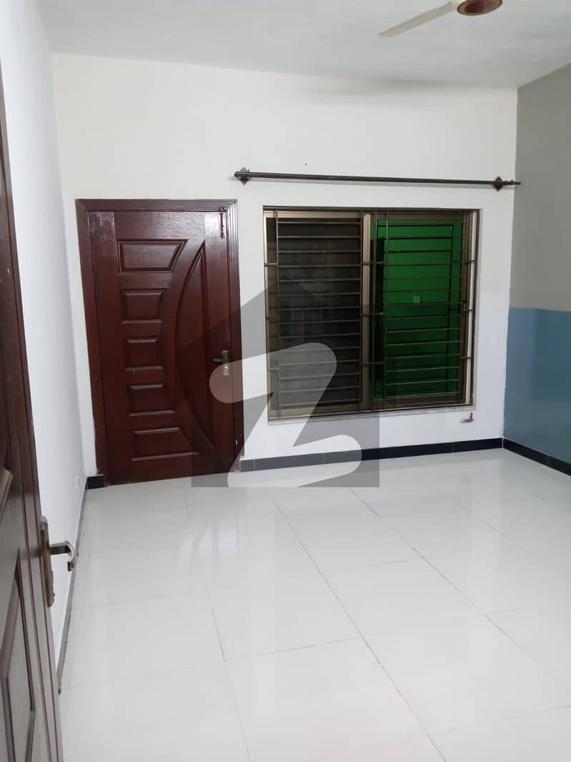Spacious Lower Portion Is Available For Rent In Ideal Location Of Soan Garden