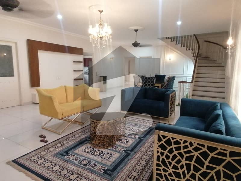 Very Well Maintained And Elegantly Designed 5 Bedroom With Study 500