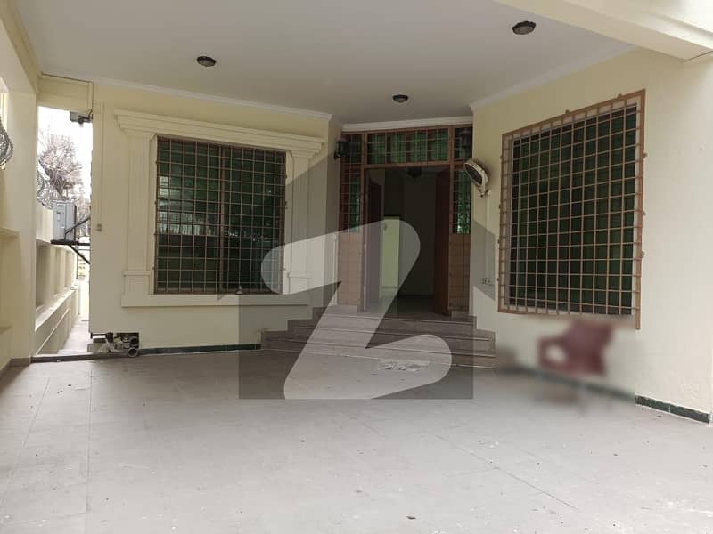 Aesthetic House Of 1 Kanal For rent Is Available