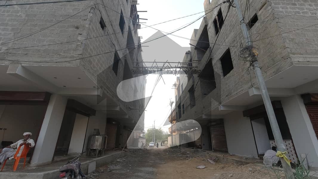 Prime Location Flat Available For sale In Gulshan-e-Kaneez Fatima - Block 4
