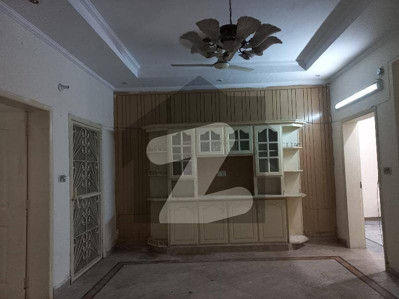 16 Marla Upper Portion For Rent In Asif Block Allama Iqbal Town Lahore