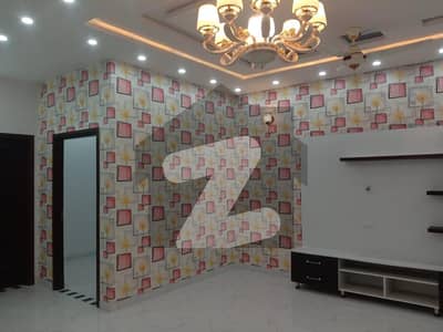 ایڈن ایگزیکیٹو ایڈن گارڈنز فیصل آباد میں 4 کمروں کا 7 مرلہ مکان 2.85 کروڑ میں برائے فروخت۔