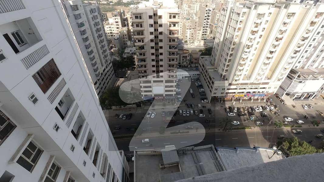 کلفٹن کراچی میں 3 کمروں کا 9 مرلہ فلیٹ 1.5 لاکھ میں کرایہ پر دستیاب ہے۔