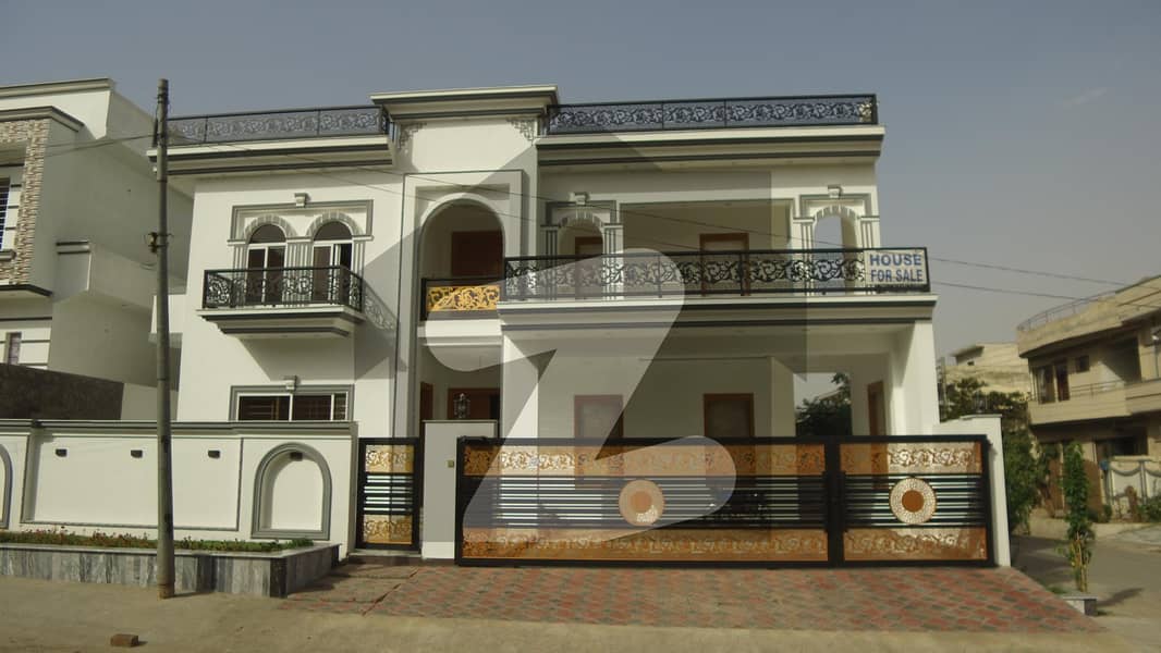 1 Kanal House Situated In Soan Garden - Block D For sale