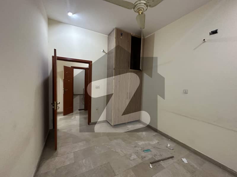 Dc Colony First Floor Flat For Rent