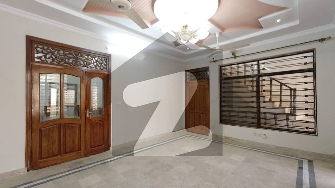 10 Marla Upper Portion For rent In Beautiful Gulraiz Housing Society Phase 4