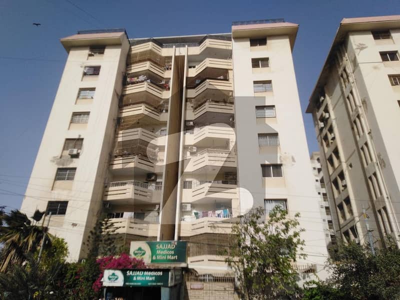 فریرے ٹاؤن کراچی میں 4 کمروں کا 10 مرلہ فلیٹ 4.25 کروڑ میں برائے فروخت۔