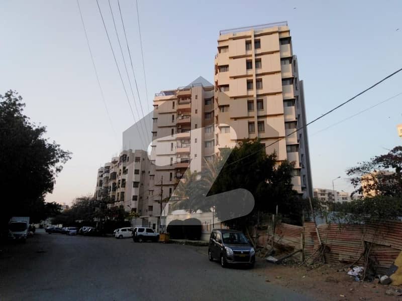 فریرے ٹاؤن کراچی میں 4 کمروں کا 12 مرلہ فلیٹ 6.5 کروڑ میں برائے فروخت۔