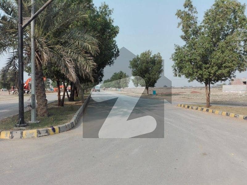 خیابان امین - بلاک آر خیابانِ امین لاہور میں 5 مرلہ رہائشی پلاٹ 36 لاکھ میں برائے فروخت۔