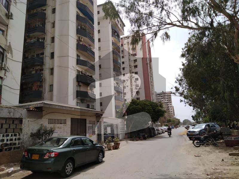 2500 Square Feet Flat In Central Clifton Block 2 For sale Clifton Block 2, Clifton, Karachi
