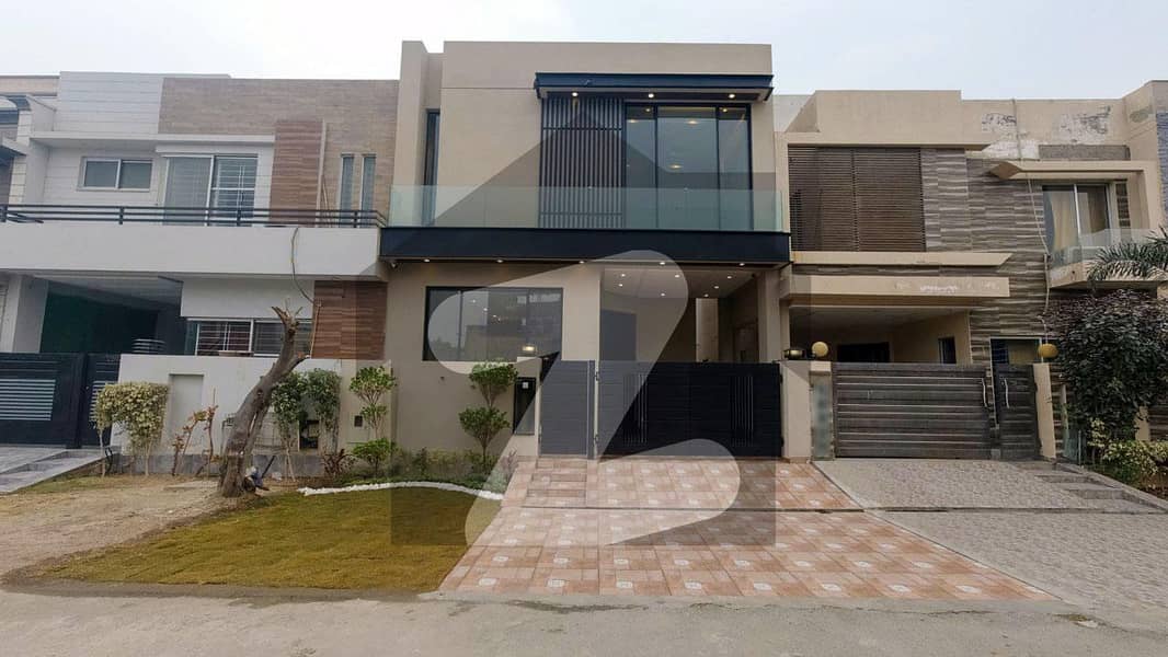 5 Marla House For Sale In D Block Phase 6 DHA Defance Lahore.