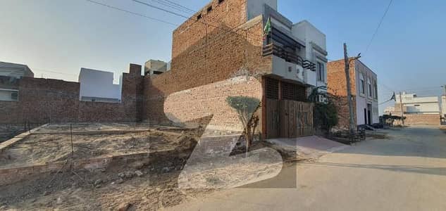 اتحاد ٹاؤن بہادر پور روڈ رحیم یار خان میں 7 مرلہ رہائشی پلاٹ 48 لاکھ میں برائے فروخت۔