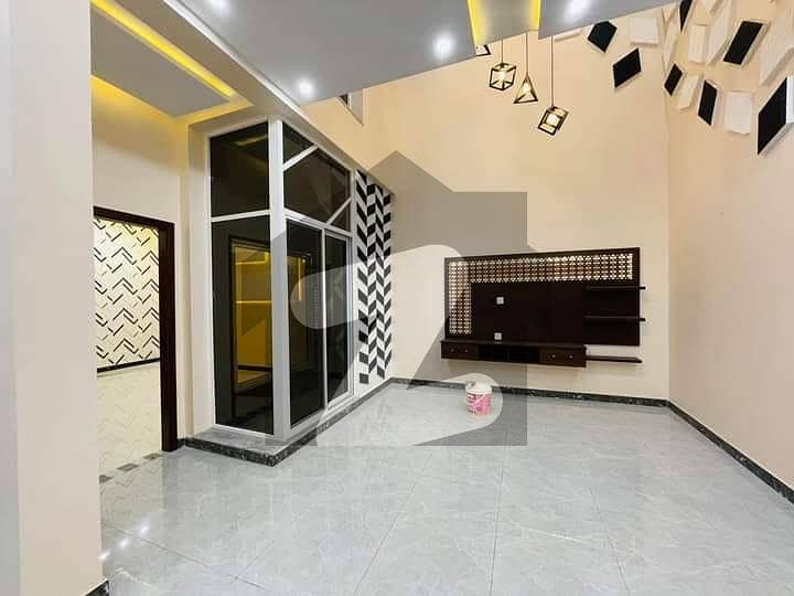 ایڈن ایگزیکیٹو ایڈن گارڈنز فیصل آباد میں 3 کمروں کا 6 مرلہ مکان 1.95 کروڑ میں برائے فروخت۔
