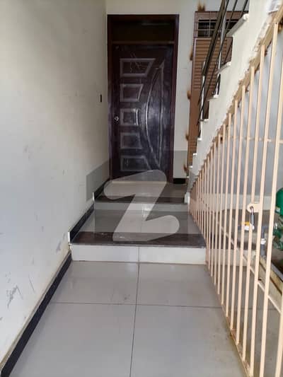 900 Square Feet Flat For sale In Karachi Administration Employees - Block 8 Karachi In Only Rs. 11,000,000