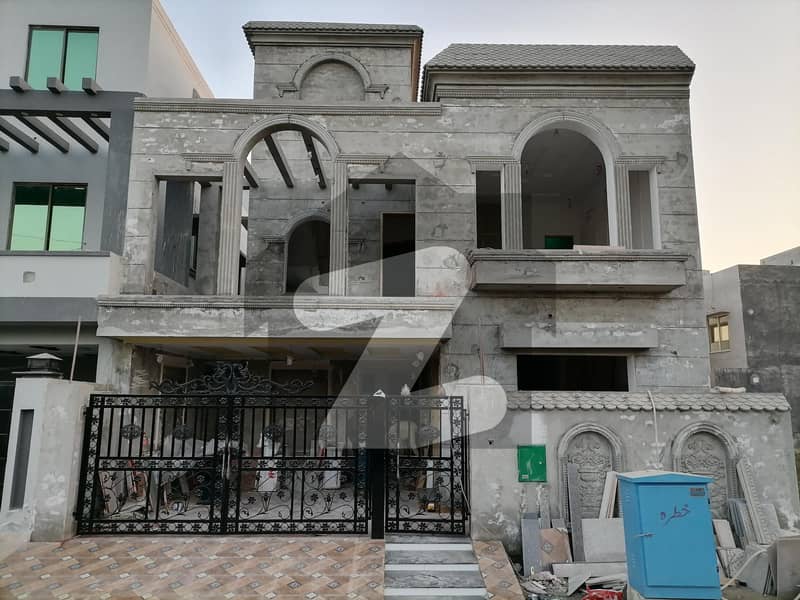 House Available For sale In Bahria Nasheman - Zinia