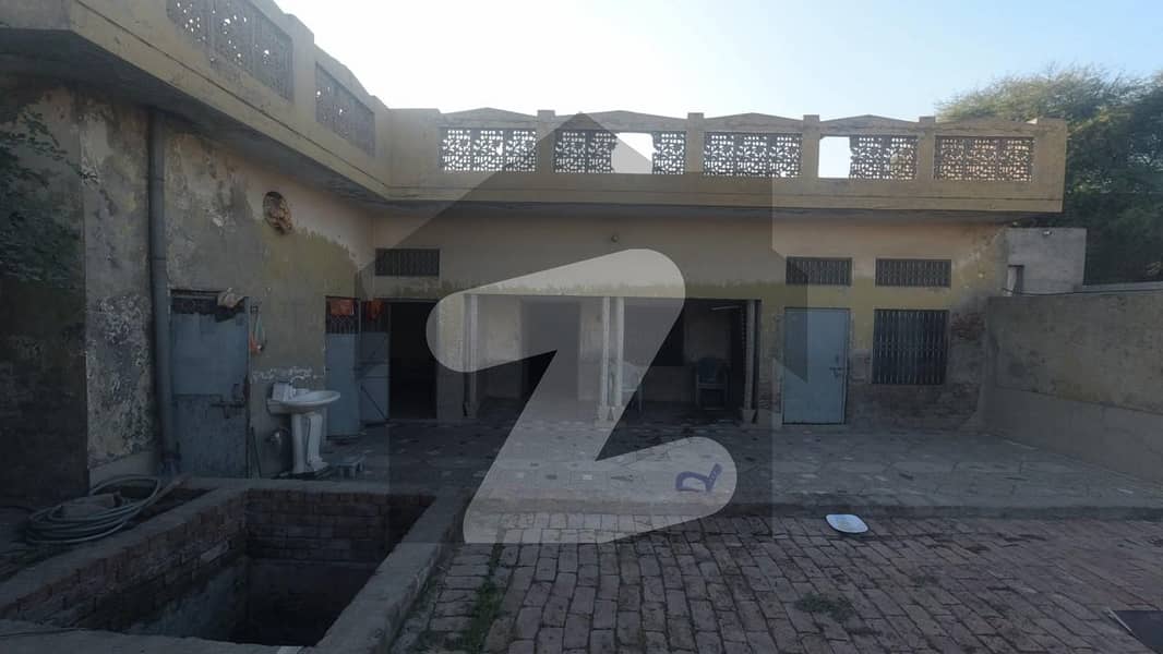 شیخوپورہ روڈ لاہور میں 5 کمروں کا 1 کنال مکان 1 کروڑ میں برائے فروخت۔