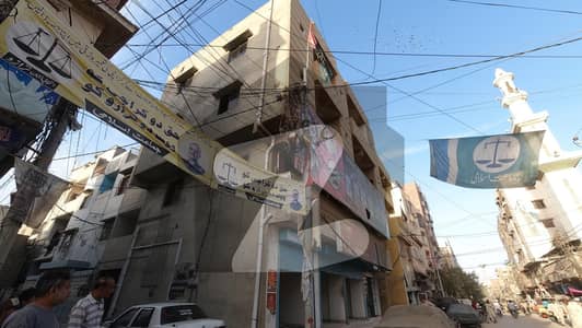 محمود آباد کراچی میں 3 کمروں کا 8 مرلہ فلیٹ 1.6 کروڑ میں برائے فروخت۔