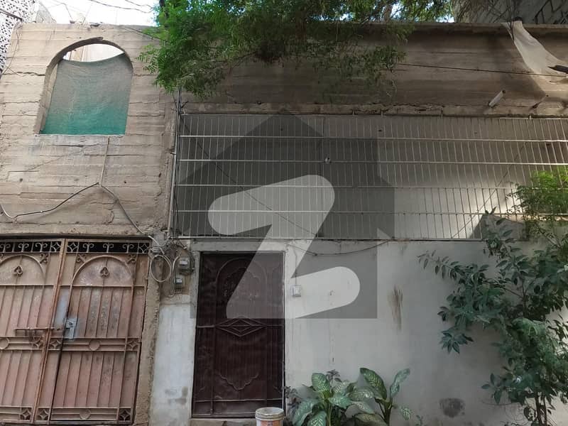 پی اینڈ ٹی ہاؤسنگ سوسائٹی کورنگی کراچی میں 2 کمروں کا 5 مرلہ مکان 1.6 کروڑ میں برائے فروخت۔