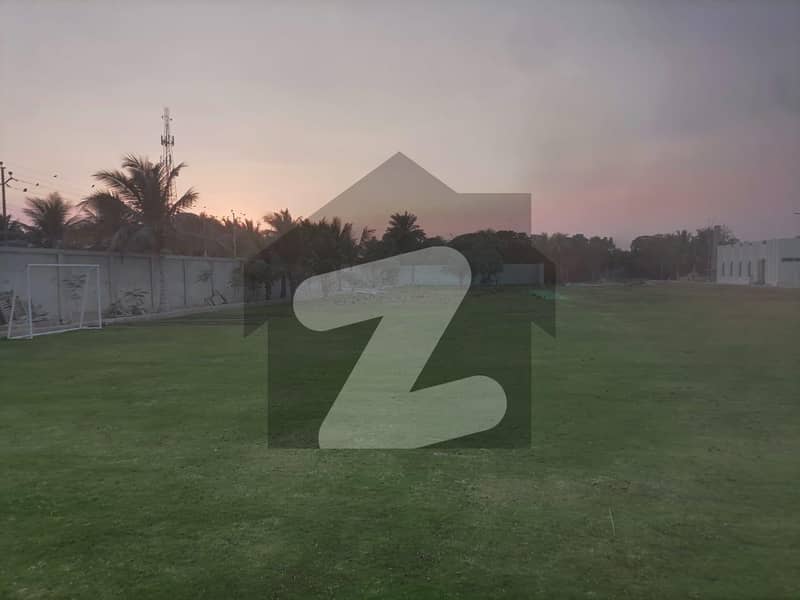 1000 Square Yards Spacious Commercial Plot Available In Al-Jadeed Towers For sale