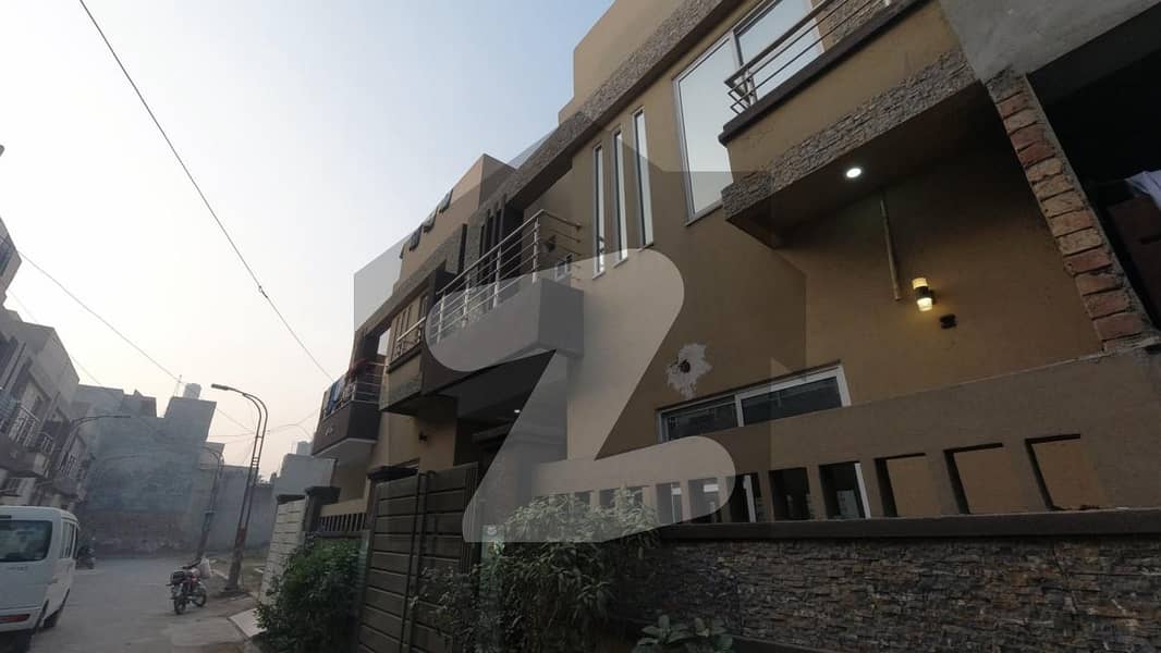 سکائی لینڈ گیریژن ہومز - فیز10 گیریژن ہومز لاہور میں 3 کمروں کا 4 مرلہ مکان 85 لاکھ میں برائے فروخت۔