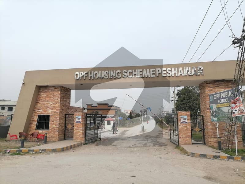 اوپی ایف ہاوسنگ سکیم پشاور میں 1 کنال رہائشی پلاٹ 4.4 کروڑ میں برائے فروخت۔