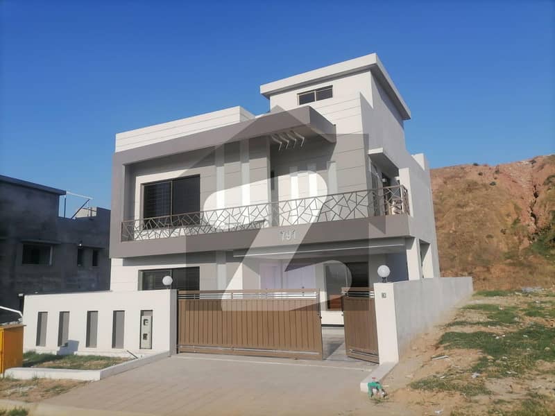Upper Portion In Bahria Town Phase 8 - Block L Sized 12 Marla Is Available