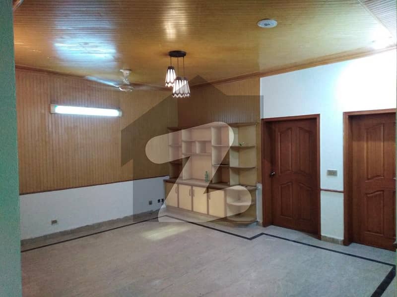 10 Marla House In Faisal Town - Block A For rent