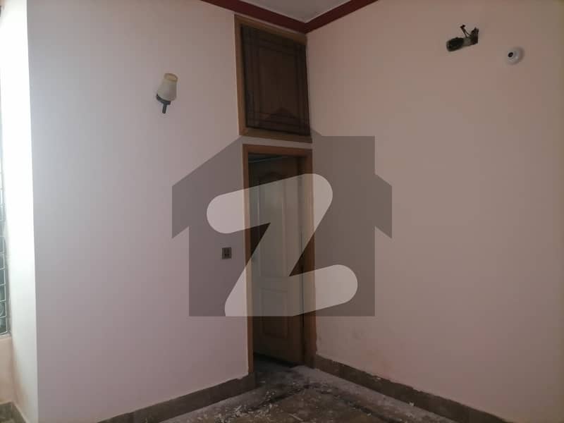 جوہر ٹاؤن فیز 2 - بلاک آر2 جوہر ٹاؤن فیز 2 جوہر ٹاؤن لاہور میں 5 کمروں کا 5 مرلہ مکان 1.7 کروڑ میں برائے فروخت۔