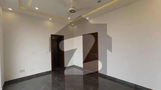 ڈی ایچ اے 9 ٹاؤن ۔ بلاک سی ڈی ایچ اے 9 ٹاؤن,ڈیفنس (ڈی ایچ اے),لاہور میں 3 کمروں کا 5 مرلہ مکان 2.1 کروڑ میں برائے فروخت۔