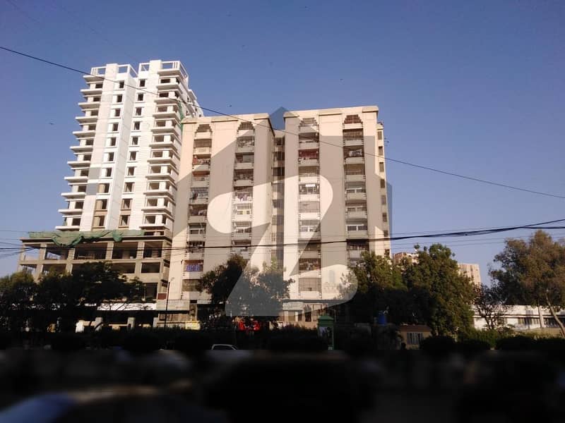 فریرے ٹاؤن کراچی میں 2 کمروں کا 3 مرلہ فلیٹ 1.5 کروڑ میں برائے فروخت۔
