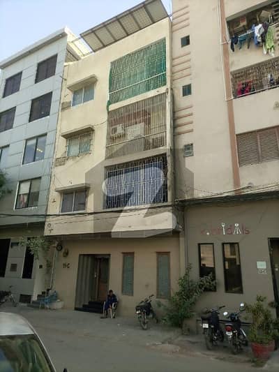 ڈی ایچ اے فیز 4 ڈی ایچ اے ڈیفینس,کراچی میں 2 کمروں کا 4 مرلہ فلیٹ 1.25 کروڑ میں برائے فروخت۔