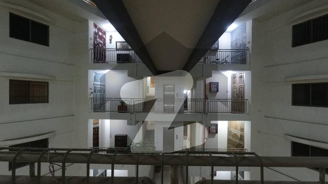 سوِل لائنز کراچی میں 3 کمروں کا 14 مرلہ فلیٹ 6 کروڑ میں برائے فروخت۔