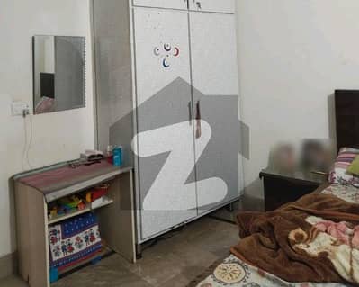 حسن ٹاؤن لاہور میں 5 کمروں کا 3 مرلہ مکان 95 لاکھ میں برائے فروخت۔