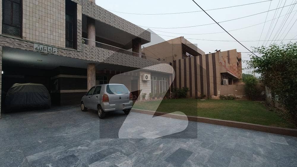 30 Marla House For Sale In Tufail Road Cantt Lahore.