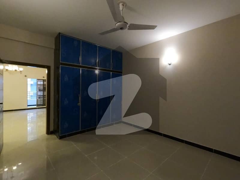 Flat Sized 2700 Square Feet Is Available For Rent In Askari 5 - Sector J