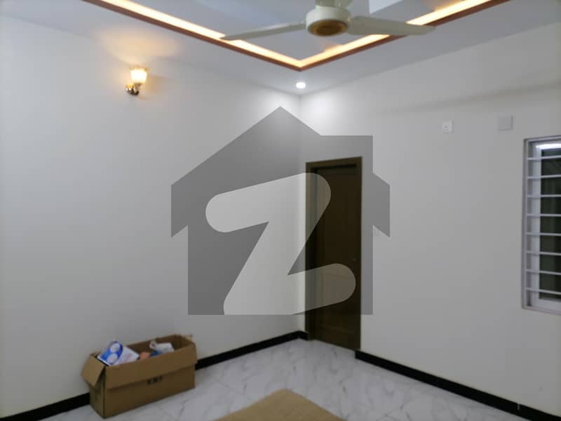 Upper Portion Of 4 Marla Available For rent In Satellite Town - Block F
