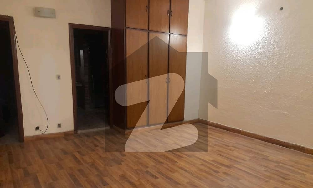 4500 Square Feet House Available For Rent In Firdous Market