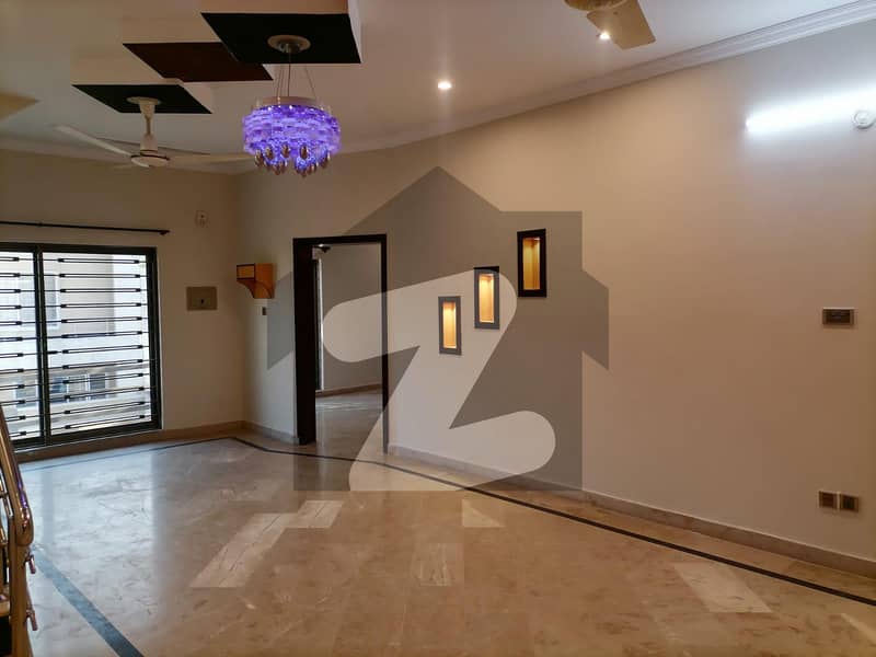 Get A 7 Marla Upper Portion For rent In Bahria Town Phase 8 - Usman D Block