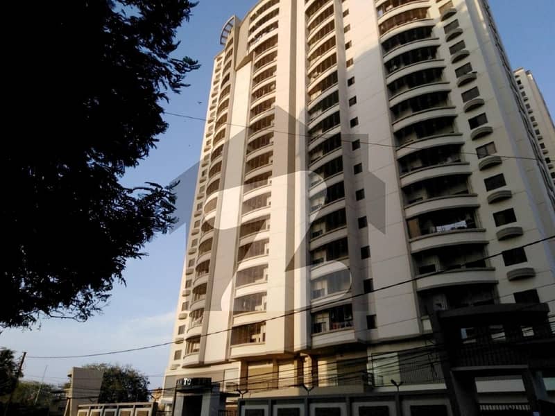سوِل لائنز کراچی میں 3 کمروں کا 9 مرلہ فلیٹ 7.6 کروڑ میں برائے فروخت۔