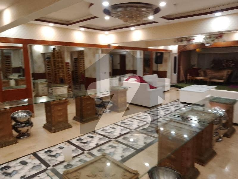 نارتھ کراچی کراچی میں 5 کمروں کا 1 کنال عمارت 8 کروڑ میں برائے فروخت۔