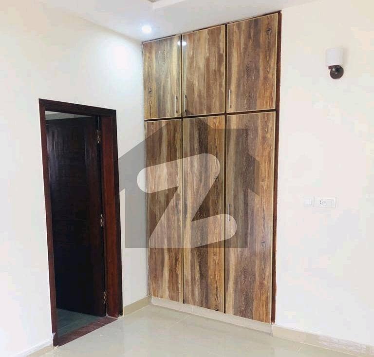 South Face Front Open Flat For Sale In Askari 14, Sector D, Rawalpindi.