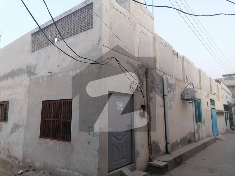 گلستان کالونی ساہیوال میں 6 کمروں کا 10 مرلہ مکان 1.25 کروڑ میں برائے فروخت۔