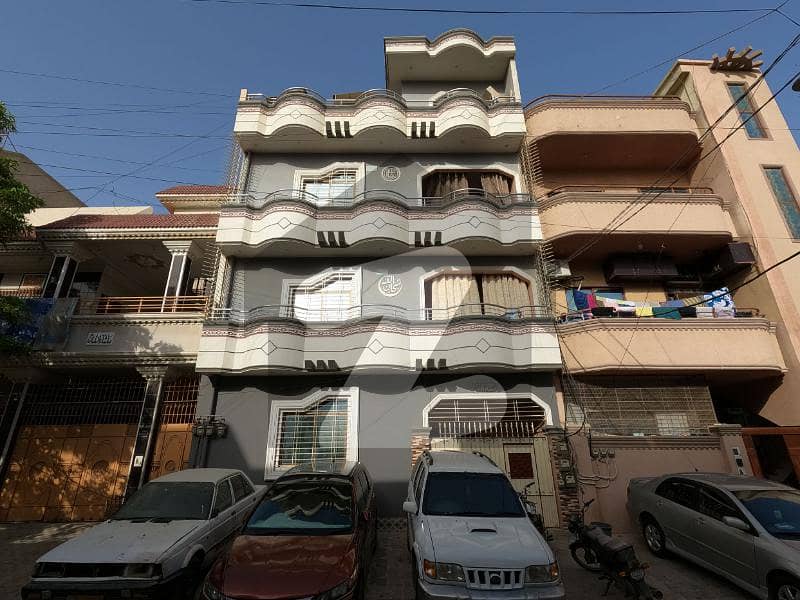 گلستانِِ جوہر ۔ بلاک 4 گلستانِ جوہر کراچی میں 9 کمروں کا 7 مرلہ مکان 4.75 کروڑ میں برائے فروخت۔